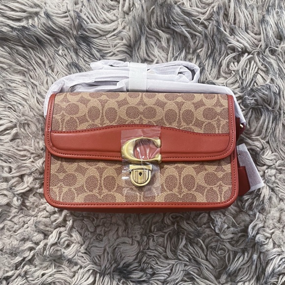 NWT Coach Studio Shoulder Bag in Signature Canvas - Picture 1 of 10